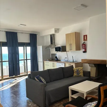 Apartamento A La Orilla Del Mar *