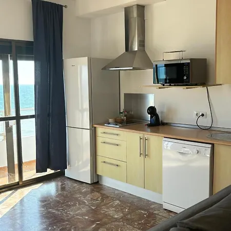 Apartamento A La Orilla Del Mar *