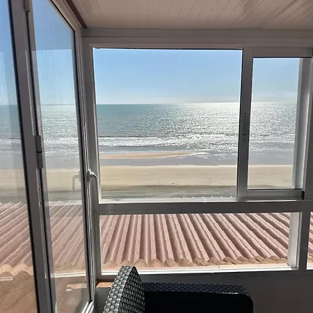 Apartamento A La Orilla Del Mar *