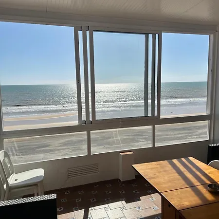Apartamento A La Orilla Del Mar